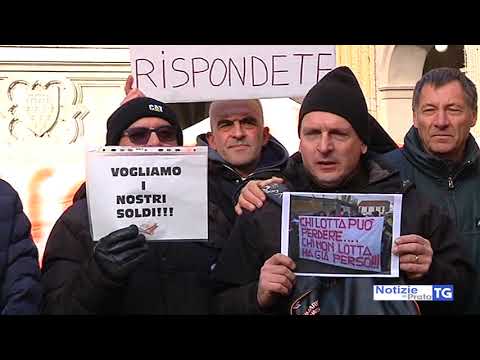 2018-04-14 PRATO - DIPENDENTI EX GRASSI,  DA 7 ANNI ASPETTIAMO STIPENDIO