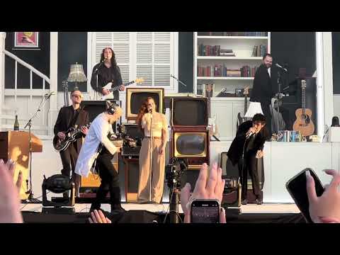 The 1975 - About You (with Carly Holt) / 020723 At Their Very Best @Finsbury Park