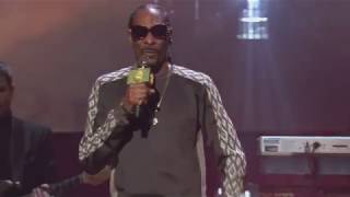 Snoop Dogg &amp; YG perform 2017 Rock Hall Inductee Tupac&#39;s &quot;2 of Amerikaz Most Wanted&quot;