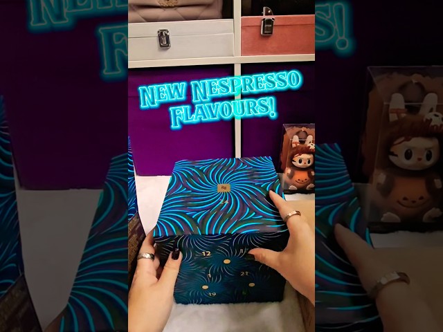 Vídeo relacionado con Friends - Calendario de Adviento de café Nespresso, cápsula original con sabor a café de Navidad, compatible con Nespresso (24 cápsulas)