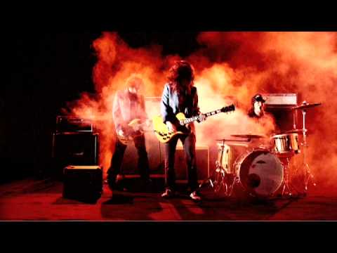 Drive like Maria - 'I'm on a train'