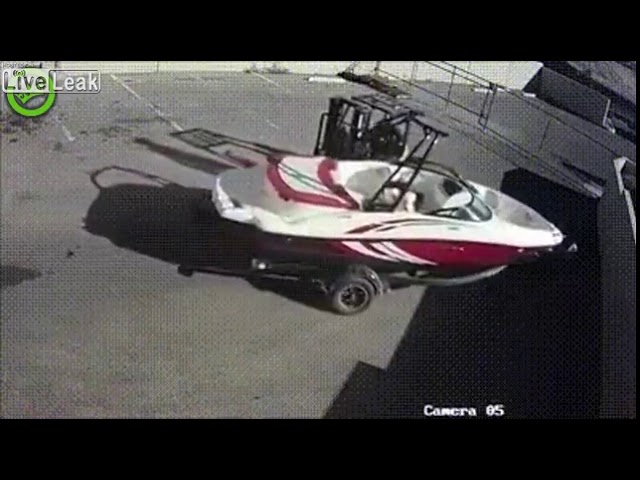 Так вот он какой - худший водитель погрузчика!