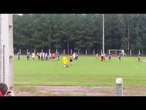 Briga em jogo de futebol amador no interior de Santa Catarina