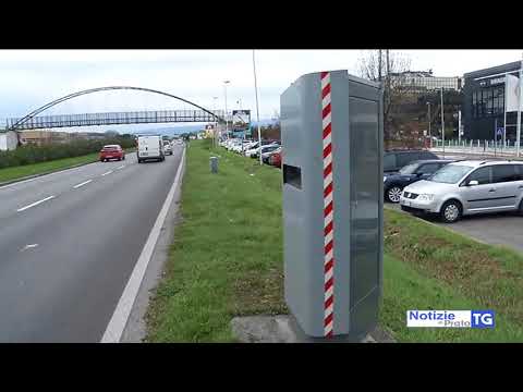 2017-10-23 PRATO - SI SCHIANTA CONTRO UN PALO SU DECLASSATA, GRAVISSIMO