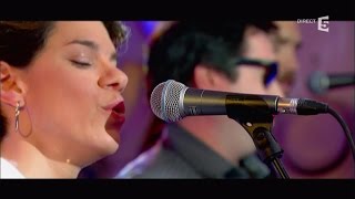 Monika, en Live avec "Secret In The dark" - C à vous - 07/04/2016