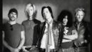 Velvet Revolver - She Builds Quick Machines Music Track