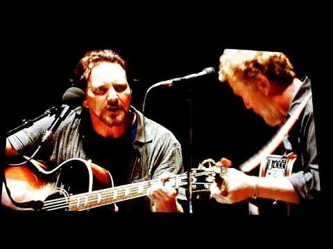 Eddie Vedder & Glen Hansard - Society (Firenze Rocks festival 2017)