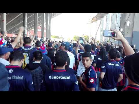 "San Lorenzo 2-0 At Tucumán | Quisieron privatizarte pero yo a vos no te vendo" Barra: La Gloriosa Butteler &bull; Club: San Lorenzo