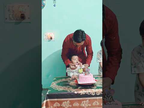 Vivan ate the whole cake 🎂 😅😱#funny #youtubeshorts #trending #comedy #aliza #shorts #shortvideo