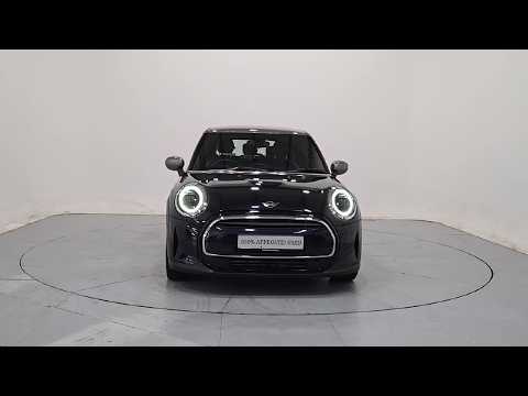 Mini Cooper 5-Door Cooper Exclusive - Image 2