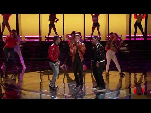 The Voice USA 2017 Mark Isaiah, Luis Fonsi & Daddy Yankee - Finale: “Despacito”