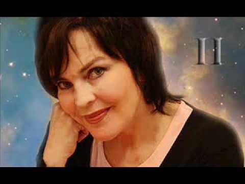 Paula Koivuniemi - Perhonen