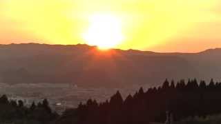 preview picture of video '日の出、霧島市隼人町朝日、The sun rises at Asahi Hayato Kagosima'