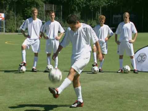Fussballtraining, Peter Schreiner: Jonglieren und Jongliertricks