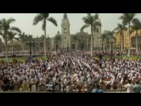 Drummers break record for most cajon players