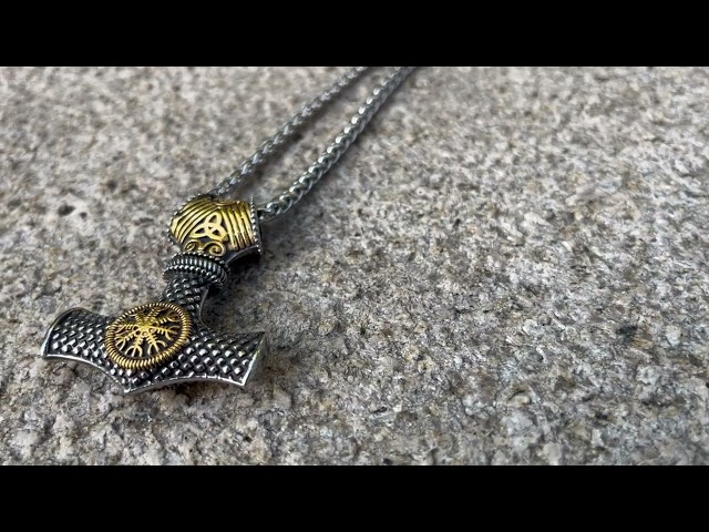 Vídeo relacionado con Pantalones de chándal para hombre con motivos vikingos - Pantalones casuales de dos piezas con lobo Fenrir, runas y nudos celtas | Ropa de mitología nórdica para hombres, Estilo T01 Negro, 3XL