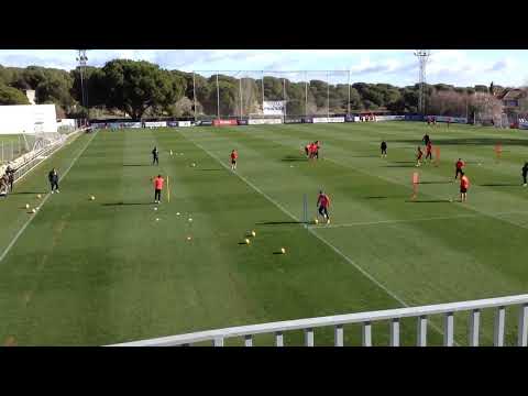 Circuito técnico con balón pases, conducción y coordinación Atlético de Madrid