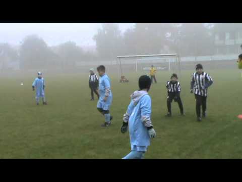 Spartak Kbely - TJ Praga Praha (1.hřiště 2:5 ) - 3.třetina : (1:0)