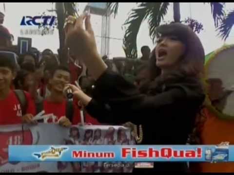 Zaskia Live di Dahsyat (28-07-2013) Courtesy RCTI
