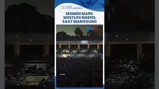 Video Mark Westlife Ngepel Panggung saat Konser di Jakarta, Penonton Langsung Bersorak Tertawa
