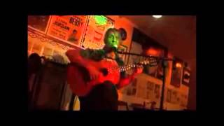 Alvaro Lago no Mais Café – Ele me deu um beijo na boca e me disse   Caetano veloso   Gravação   Chic