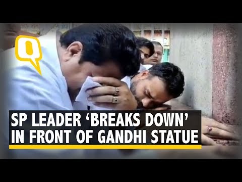 SP Leader Trolled For 'Crying’ in Front of Gandhi Statue in Sambhal, UP | The Quint