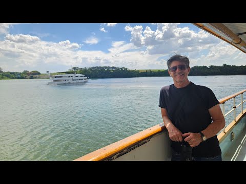 BARRA BONITA - SP. NOV/2025.  Passeio de barco na Eclusa do Rio Tetê.