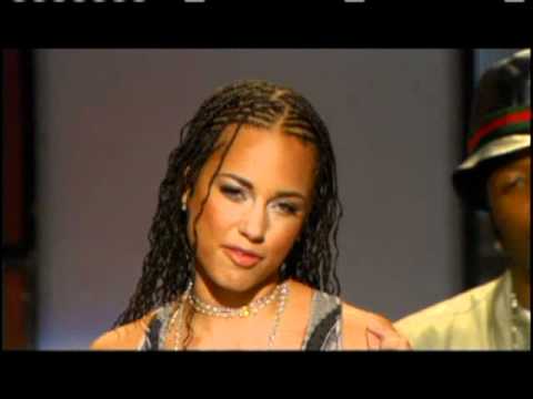 Alicia Keys inducts Prince Rock and Roll Hall of Fame inductions 2004