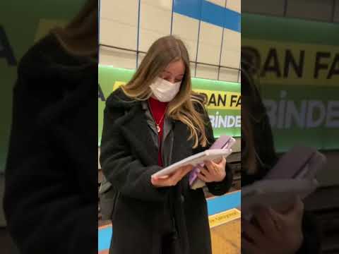 Metroda sana şöyle denk gelsem ne yaparsın? 😄 #shorts #ferhataslanart