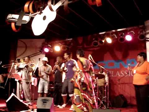 Niki Haris & Wycliffe Gordon's Band (4).MPG