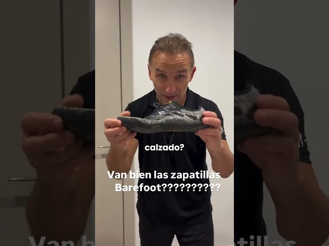 Vídeo relacionado con MARPEN SLIPPERS, Zapatillas de Casa Ligeras de Invierno Oficiales de la Real Sociedad de Fútbol para Hombre o Mujer, Abiertas Blanquiazules, Talla 44