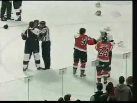 Ottawa Senators vs Philadelphia Flyers Huge hockey fight!