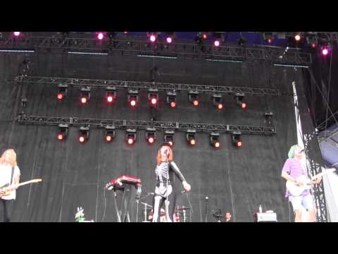 Modmobiliian.com: Grouplove at Hangout Fest 2013