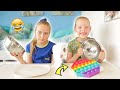 DON'T CHOOSE THE WRONG MYSTERY FIDGET TOY CHALLENGE! ♥DeZoeteZusjes♥ DON'T CHOOSE THE WRONG MYSTERY FIDGET TOY CHALLENGE! ♥DeZoeteZusjes♥