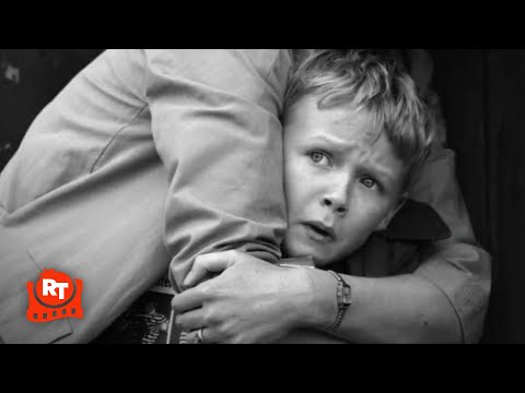 Belfast (2021) - Showdown in the Streets Scene | Movieclips