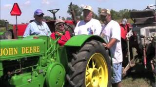 preview picture of video 'Irvin Wildhagen's John Deere Tractor Collection'