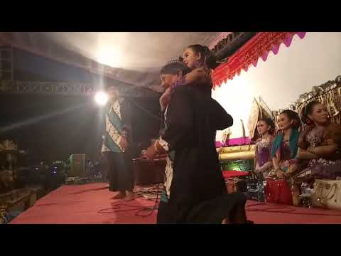 Dimas Niken Salindri dan Lek Doel