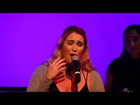 Emma Hunton belts the hell out of Run Away With Me