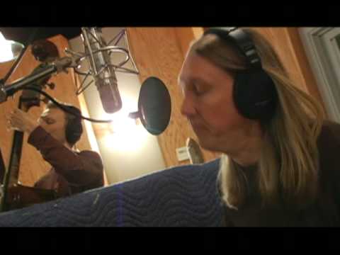 download lagu mp3 mp4 The Wood Brothers Midnight Rider, download lagu The Wood Brothers Midnight Rider gratis, unduh video klip The Wood Brothers Midnight Rider