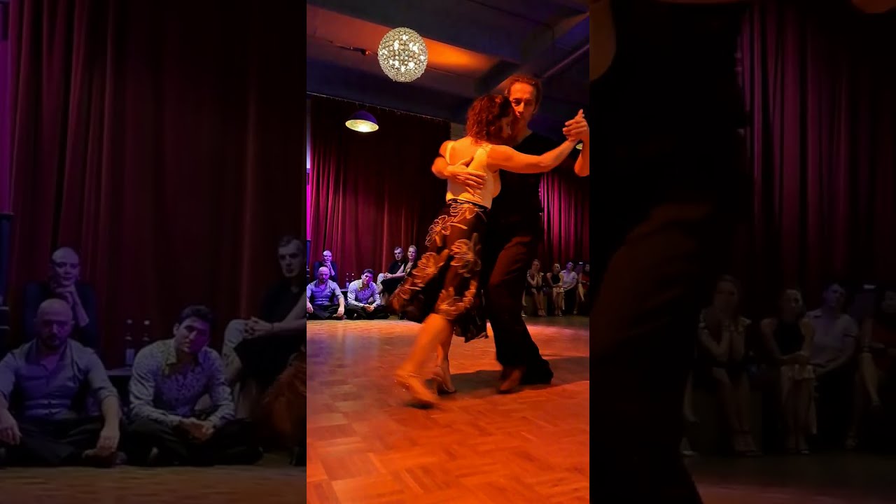 Gaia Pisauro & Leandro Furlan - Humillación (2/4)