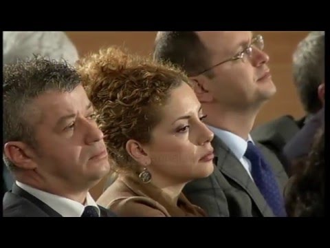 Rama çmonton “Blushin” - Top Channel Albania - News - Lajme