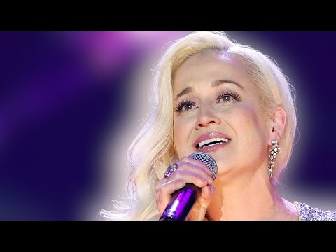 Kellie Pickler STUNS Fans With Heart-Wrenching Stage Return