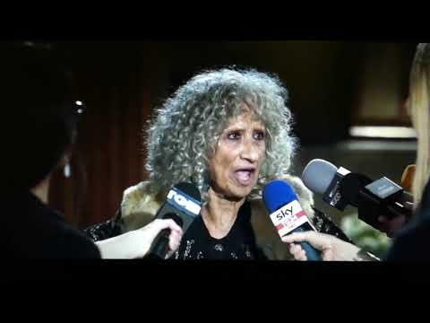 Poveri ma ricchi la scena più bella