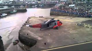 preview picture of video 'Royal Navy Sea King Helicopter @ Carrickfergus Castle'