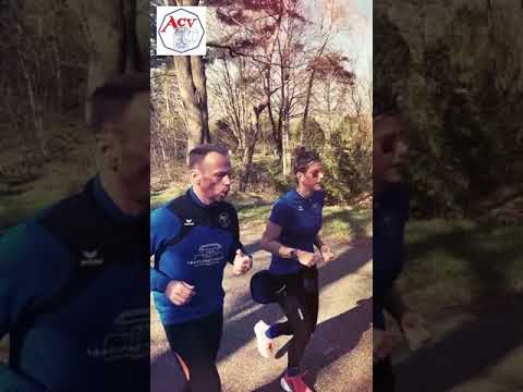 Trainers en bestuur lopen 82 kilometer voor ACV