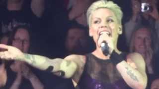 P!NK - SLUT LIKE YOU - BLOW ME ( ONE LAST KISS) - THE TRUTH ABOUT LOVE TOUR - MUNICH GERMANY MAY 19