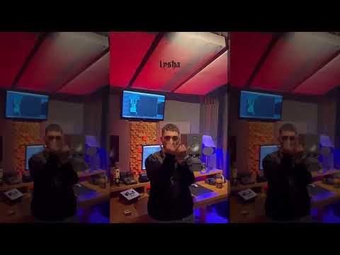 Uzi - Bir Kereden Bir Şey Olur | Full, Sözleriyle (Lyric Video)