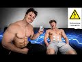 Mit 16 beim Wehensimulator! Manuel wird gequält😰