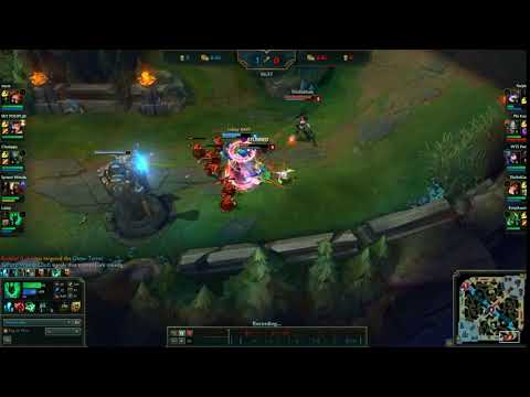 Thresh vs Lulu Tower Outplay