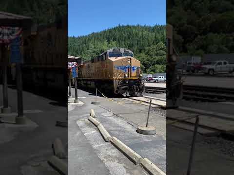 Train leaving Dunsmuir after crew change